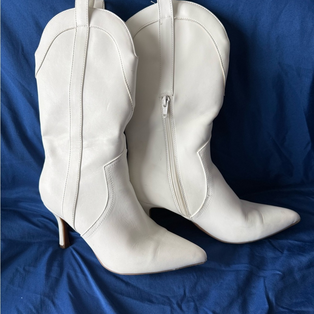 Chic White Heeled Boots for Women 6.5